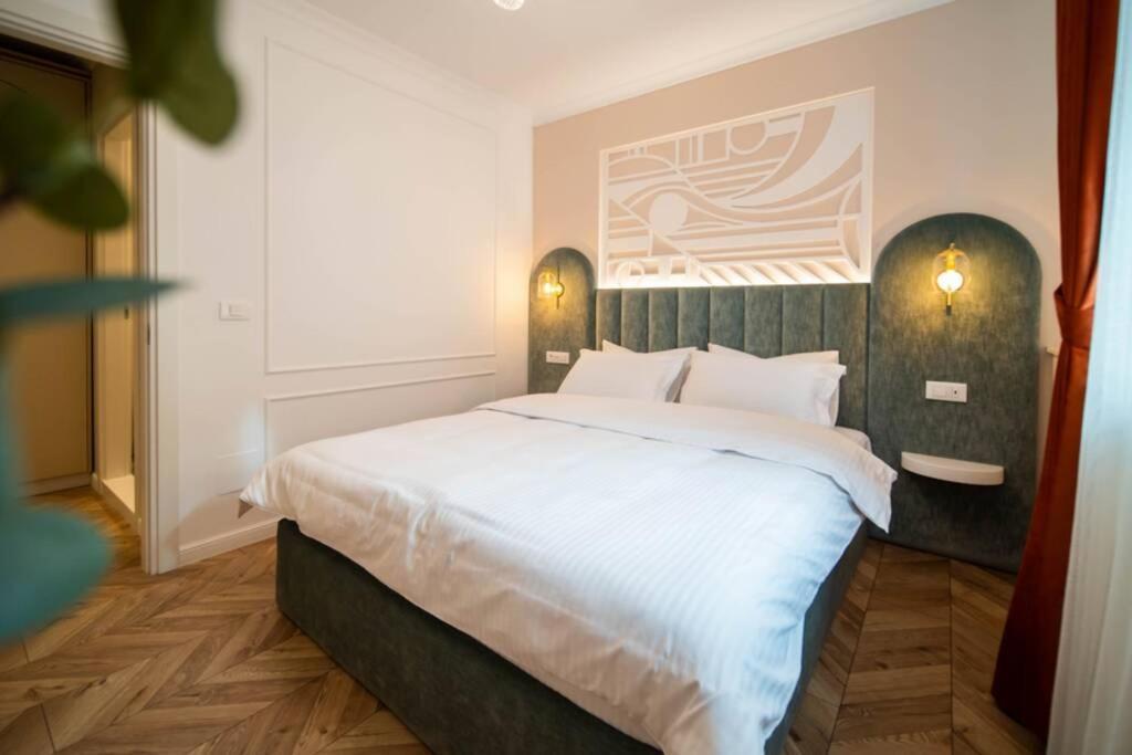 History Museum Apartment Bucarest Esterno foto