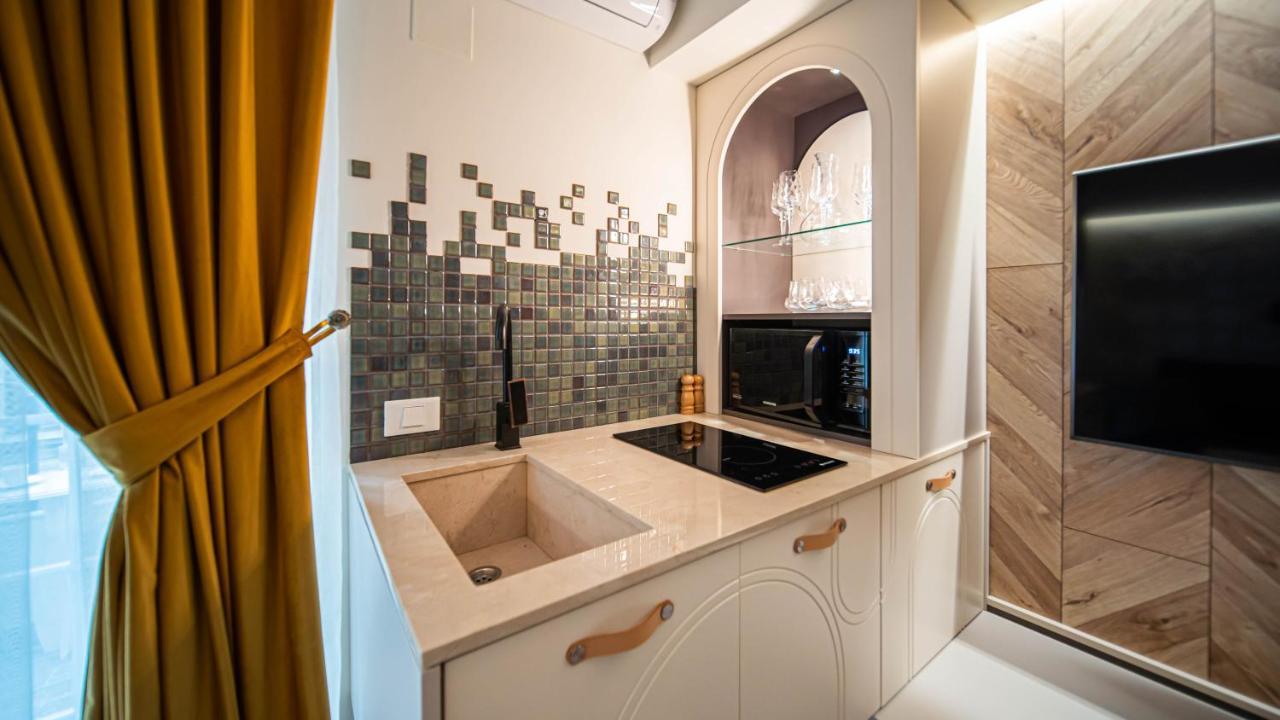 History Museum Apartment Bucarest Esterno foto