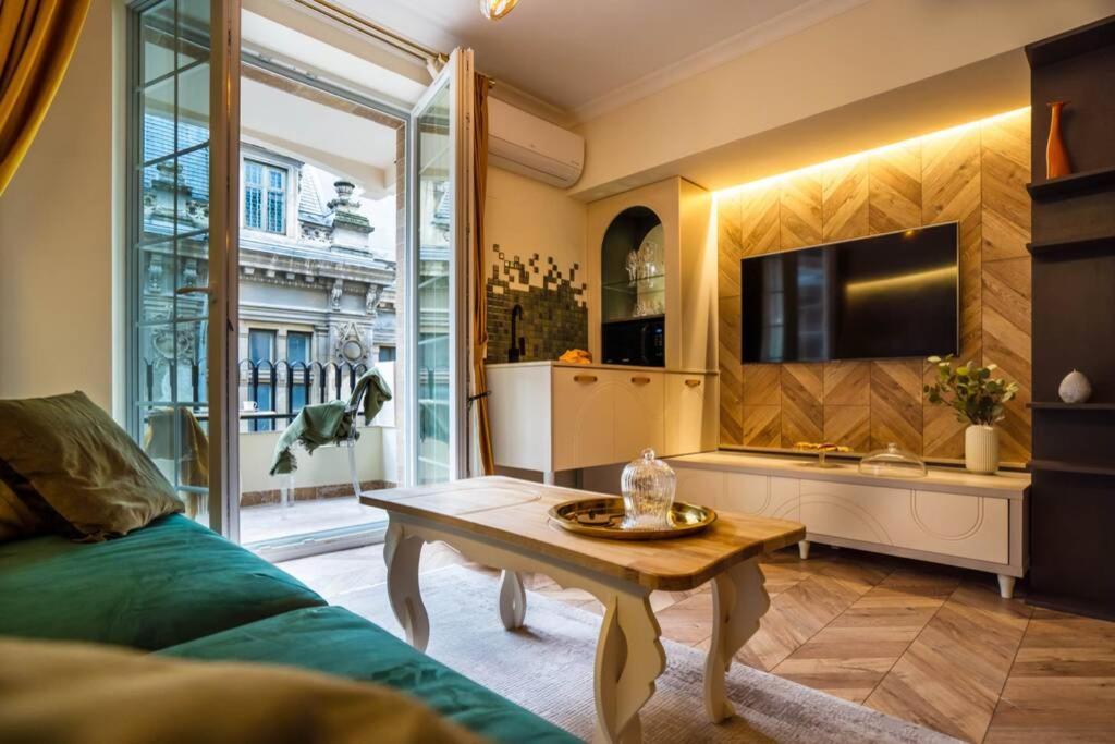 History Museum Apartment Bucarest Esterno foto