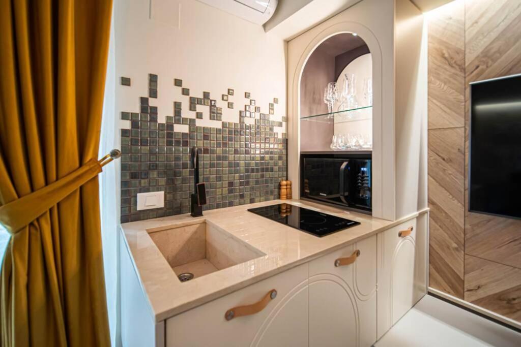 History Museum Apartment Bucarest Esterno foto