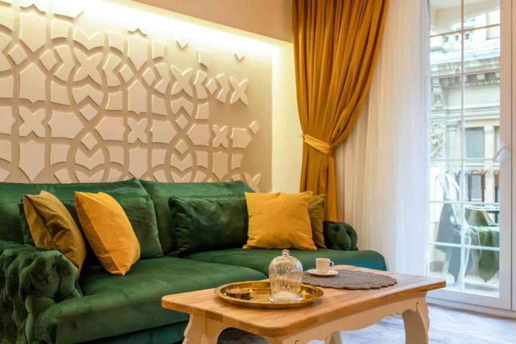 History Museum Apartment Bucarest Esterno foto