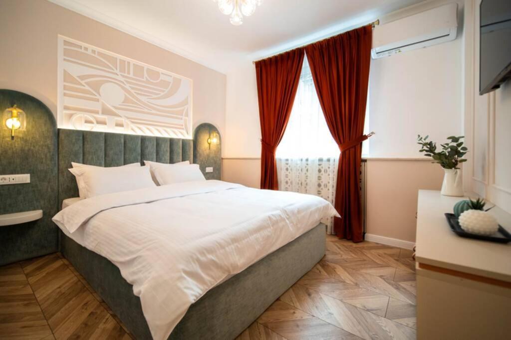 History Museum Apartment Bucarest Esterno foto